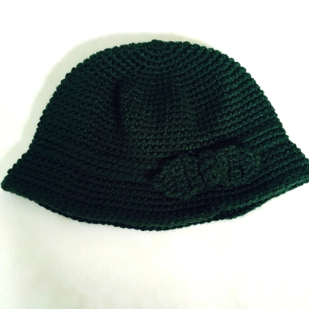 New! Ladies Emerald Green Crocheted Hat
